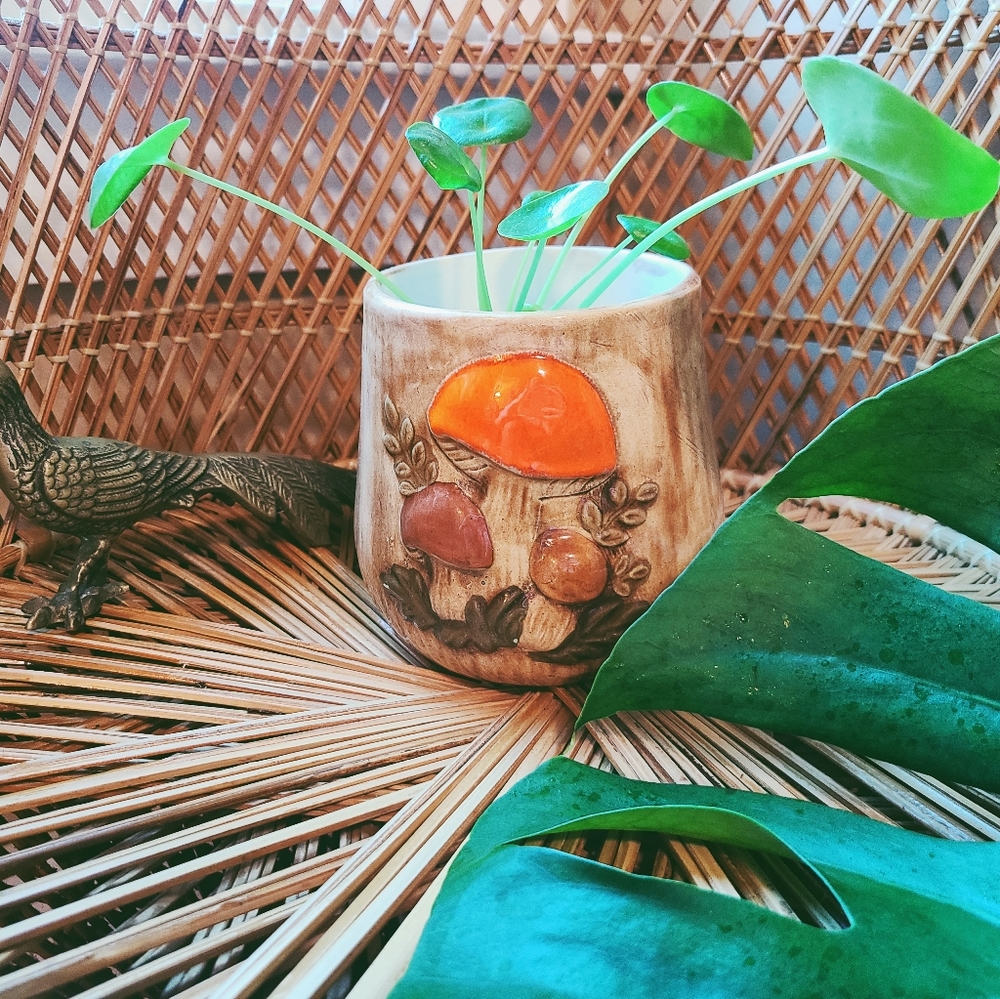 Vintage 70's mushroom home decor vase container